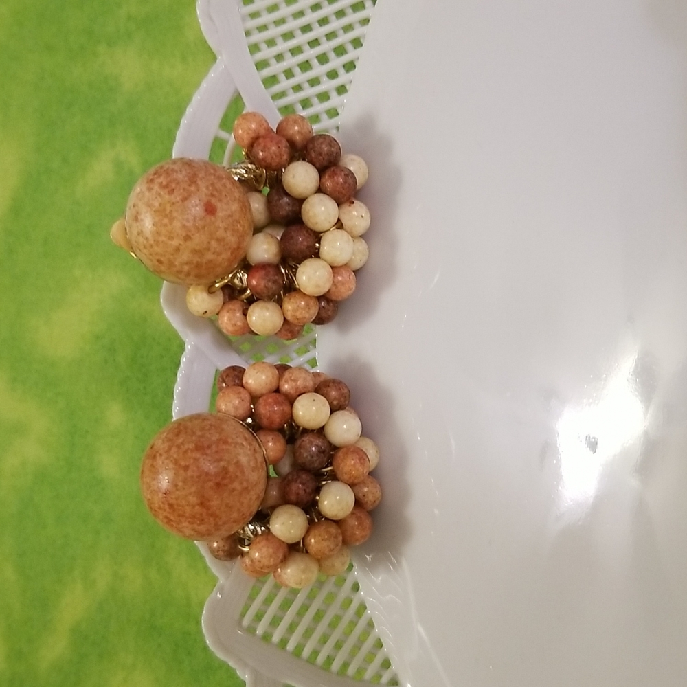 Wooden clip earrings